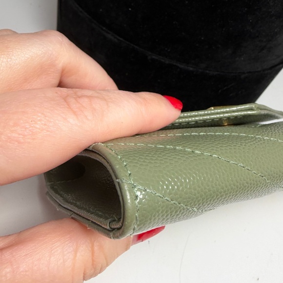 SOLD Saint Laurent Grain De Poudre Matelasse Chevron Small Envelope Wallet Sage - Picture 8 of 13